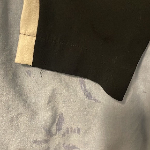 Black and white aritzia pants - Picture 3 of 3